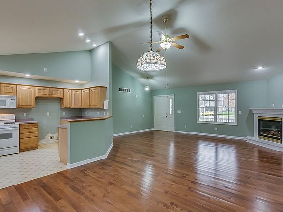 4th image of 30730 Kevin Ct