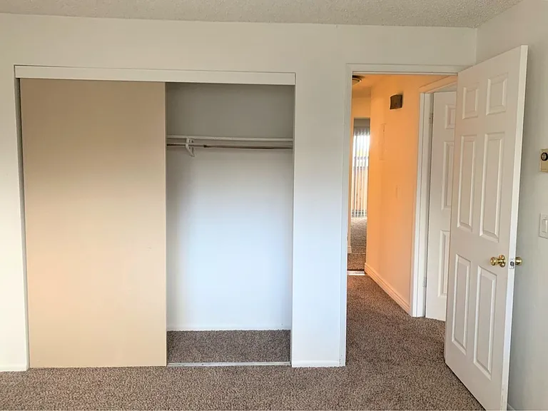 520 NE 108th Ave — Photo 6
