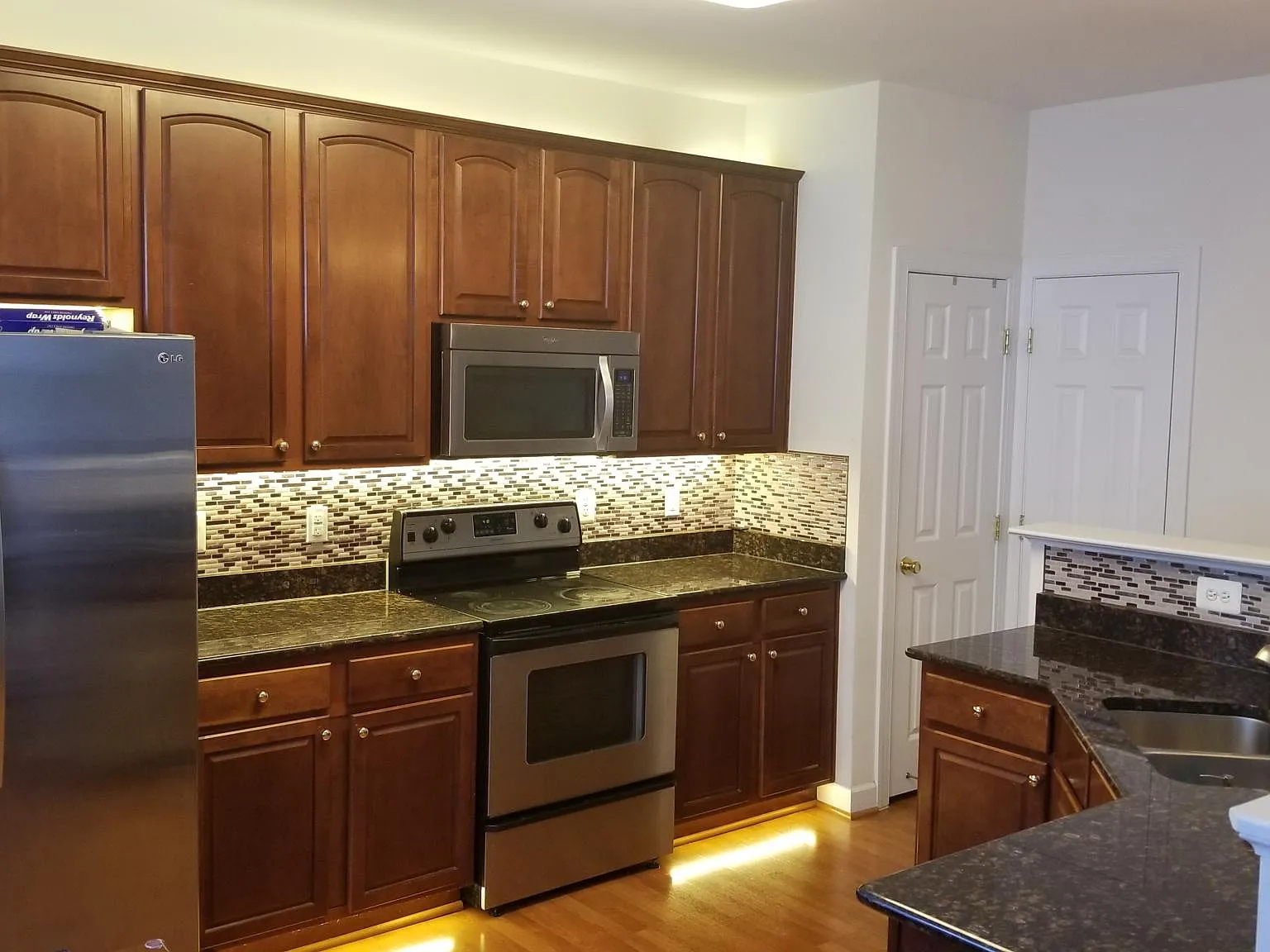 3 bed, 2.5 bath, 1700 sqft, $2,600 — Photo 4