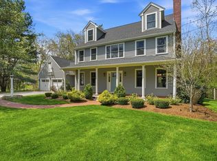 11 Hoop Pole Ln, Norwell, MA 02061