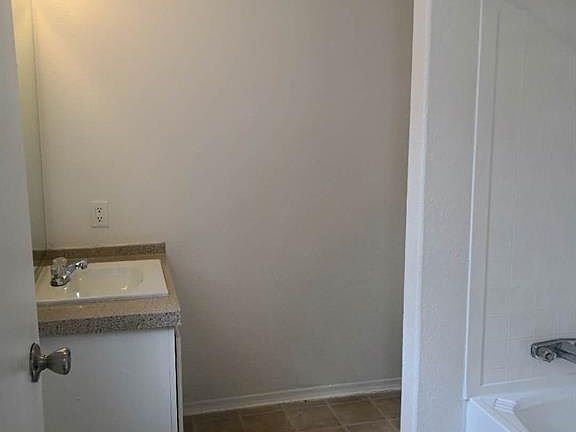 3rd image of 11719 Greensbrook Forest Dr