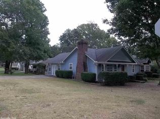 2 Oak Forest Ln, Maumelle, AR 72113