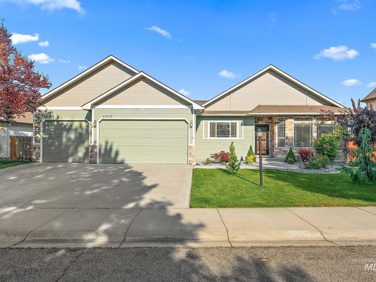 2205 N Aronmink Way
