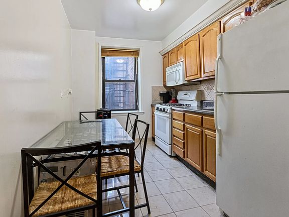 3rd image of 22-03 76th St #B2