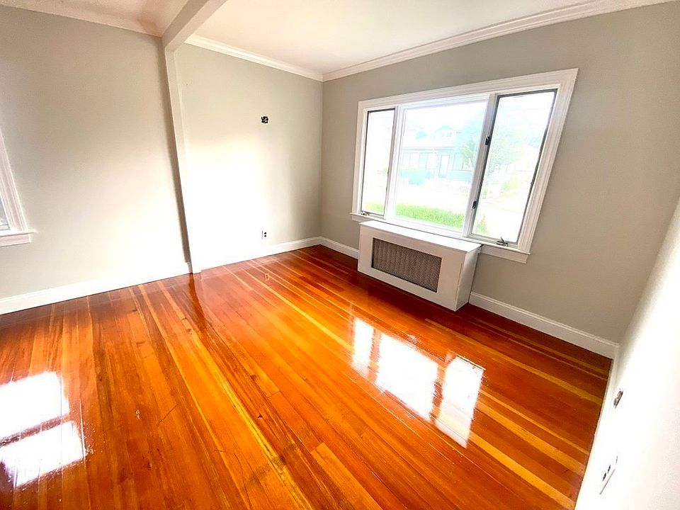 2123 Rosemont Rd, North Weymouth, MA 02191 Zillow