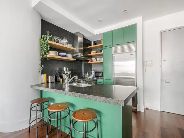 60 Broadway APT 4G, Brooklyn, NY 11249
