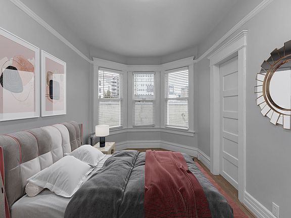 4th image of 2128 Van Ness Ave #106