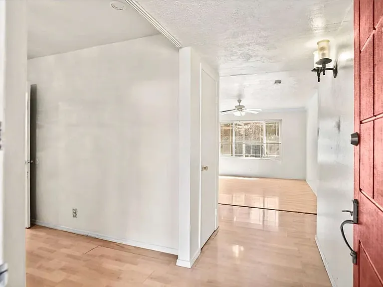 335 Spode Way — Photo 3