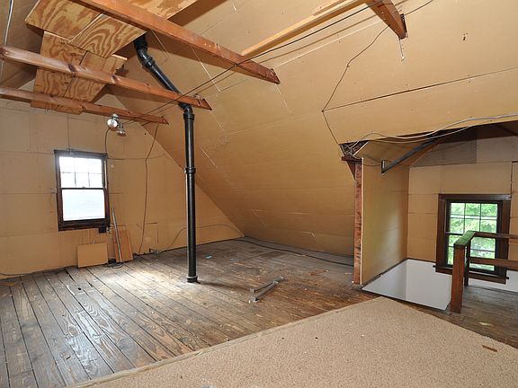 2nd image of 5021 N Larkin St
