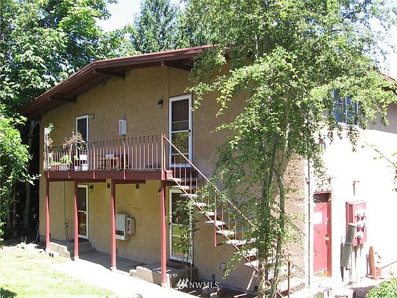 2nd image of 10609 Des Moines Memorial Dr S
