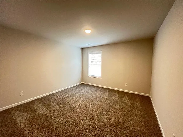 274 Fox Creek Dr — Photo 8