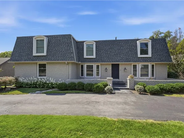 5305 W 83rd St, Prairie Village, KS 66208