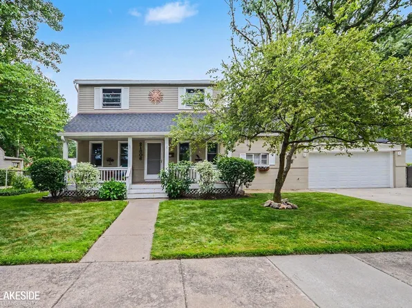 21806 Harper Lake Ave, Saint Clair Shores, MI 48080