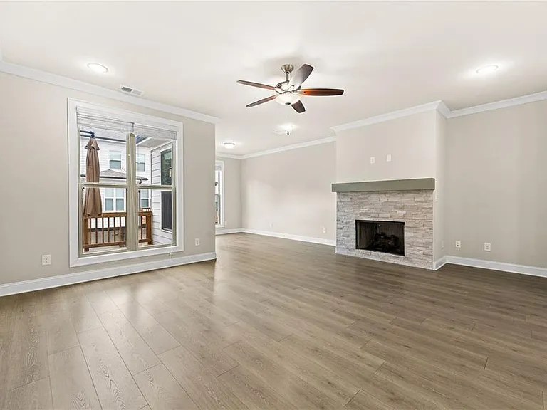 205 Bedford Aly — Photo 13