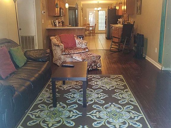 3rd image of 612 N Charles St