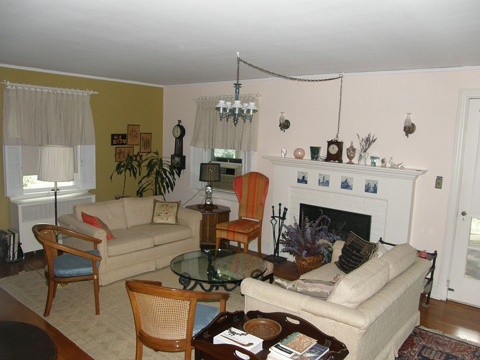 2nd image of 4 Helena Ave
