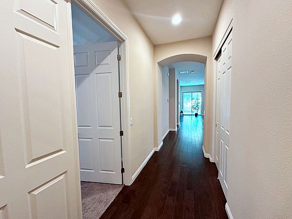 5th image of 71 Newton Ridge Way