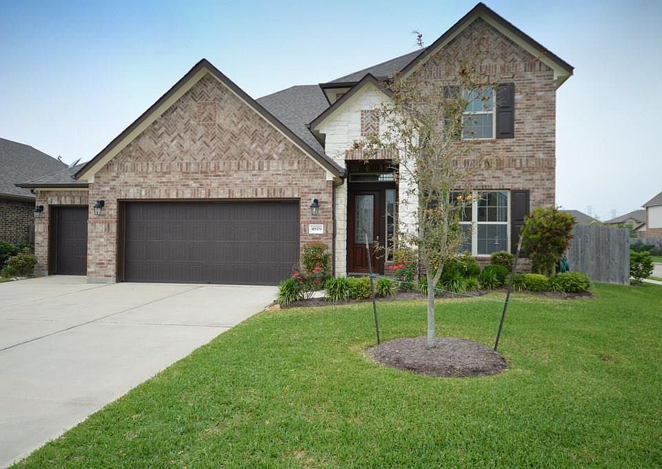 1st image of 4819 Terrassa Ln