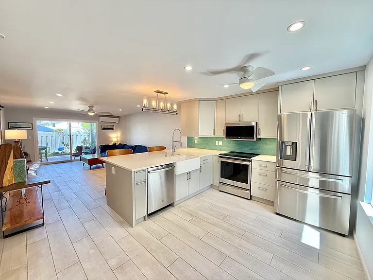 591 Keolu Dr #C — Photo 3