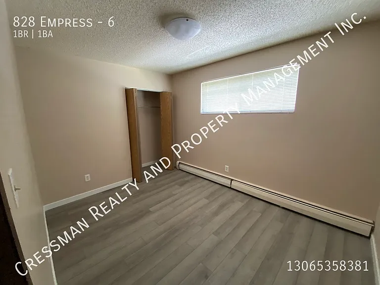828 Empress St #6 — Photo 4