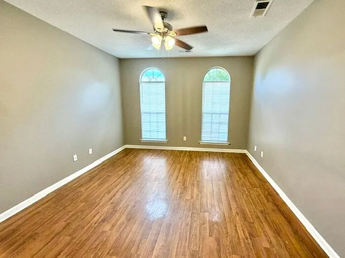 10226 Sterling Ridge Dr — Photo 6