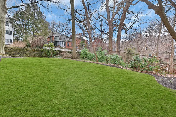 Sold by Trebach Realty | media 52