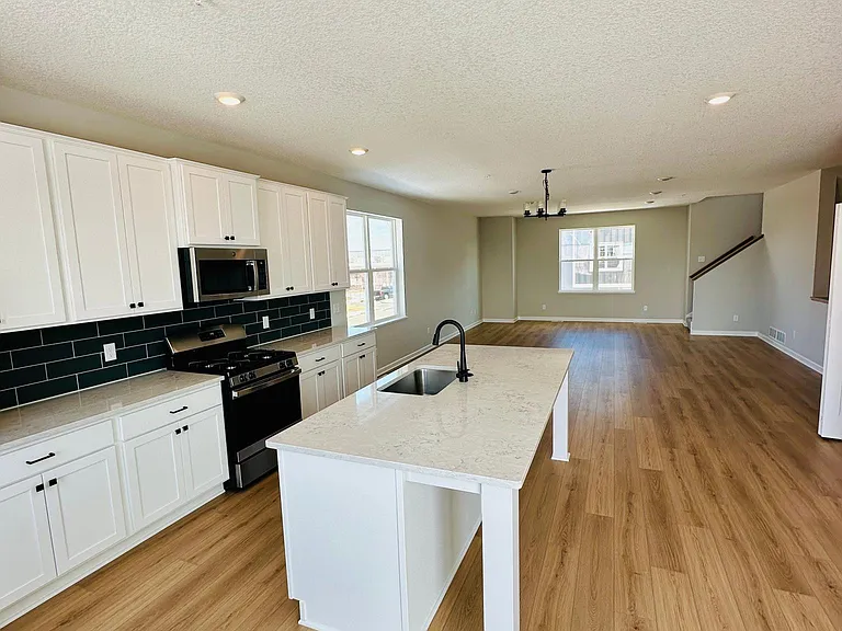 21765 Marsh View Blvd — Photo 5