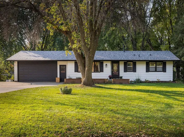 6911 Faricy Ln, Prior Lake, MN 55372