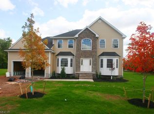 2 Ely Ct, Bridgewater, NJ 08807