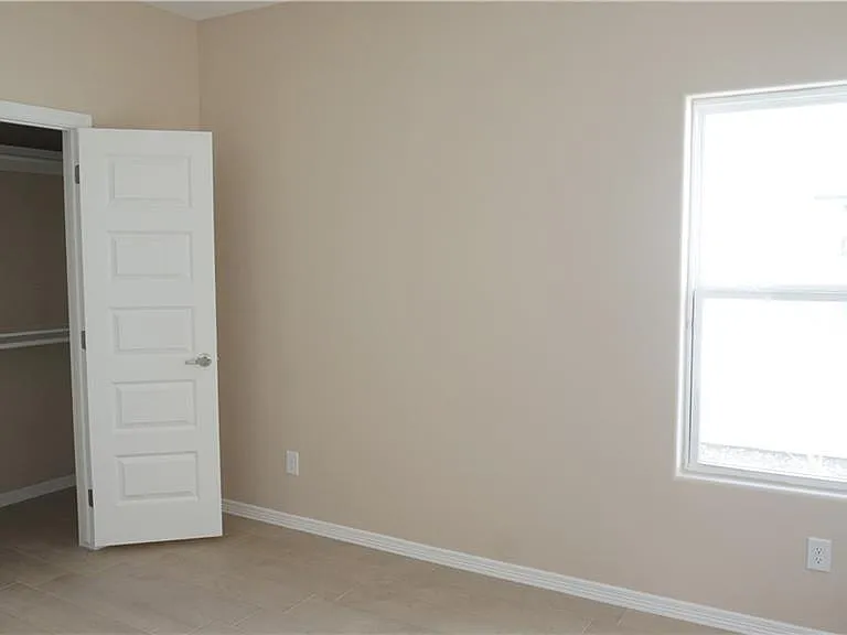 2918 W Kenwood St #2 — Photo 7