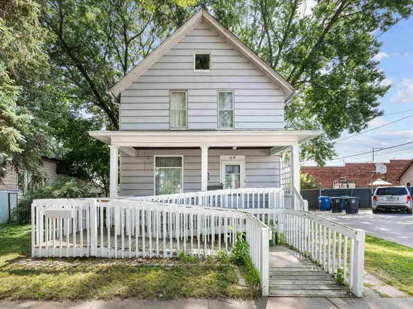1618 18th Ave #A, Moline, IL 61265
