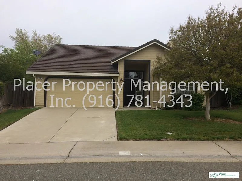 3537 Pine Hollow Way photo 1