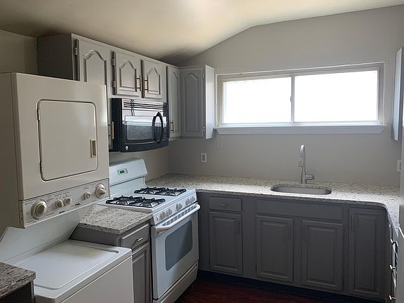 5th image of 3654 Calumet St Floor 1
