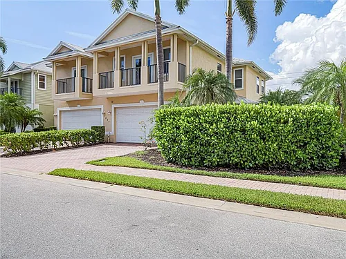 1825 Bridgepointe Cir #16 Photo 1
