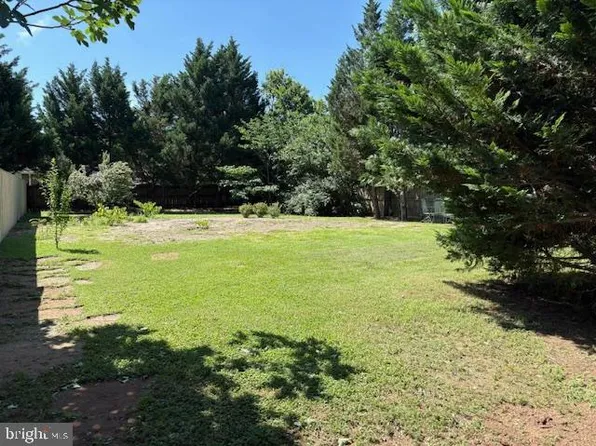 210 Bridgewater St, Fredericksburg, VA 22401