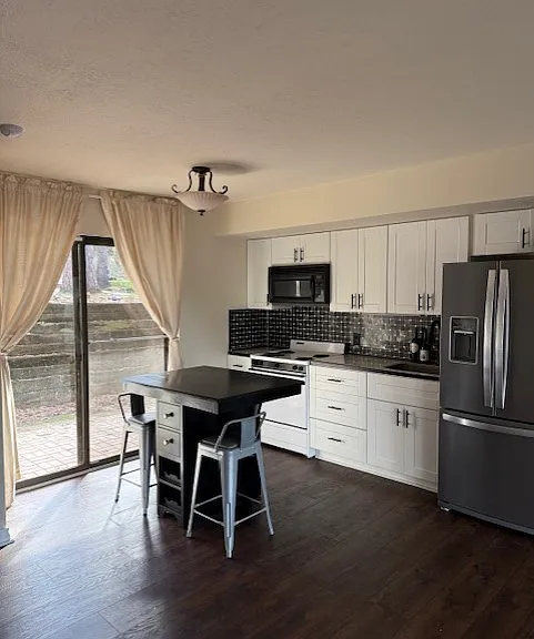 225 Holly Hill Cir #E118 — Photo 2