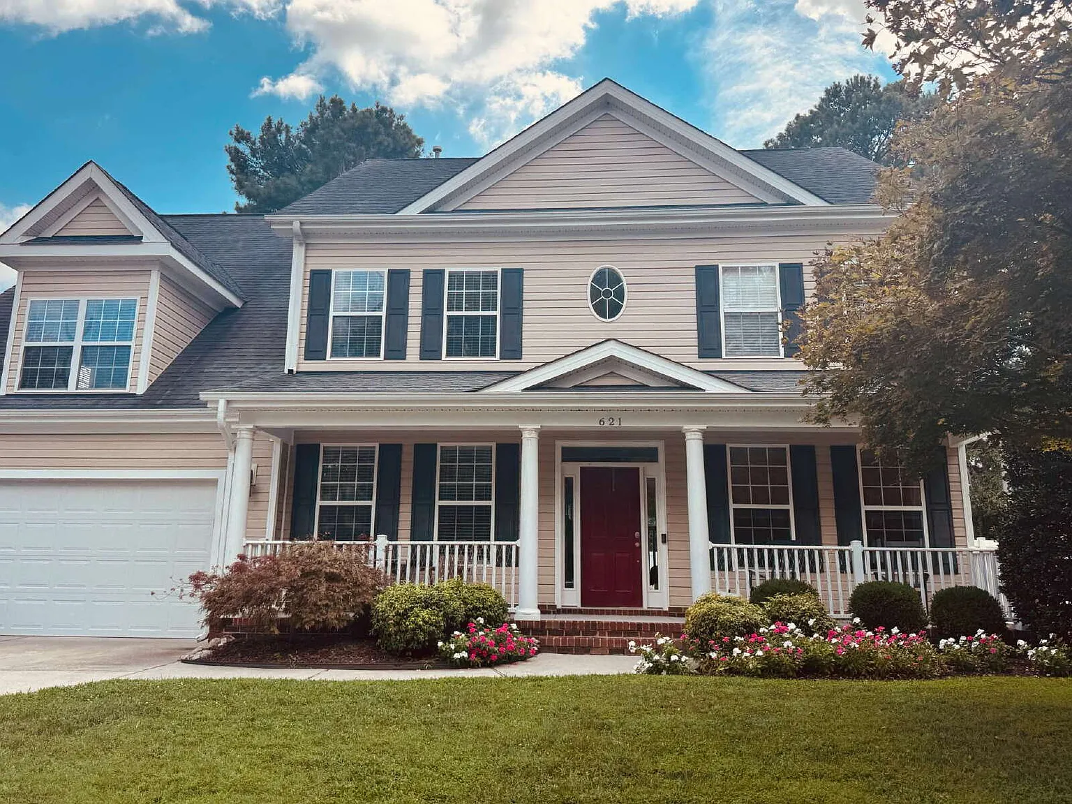 5 bed, 3.5 bath, 4043 sqft, $3,500 — Photo 1