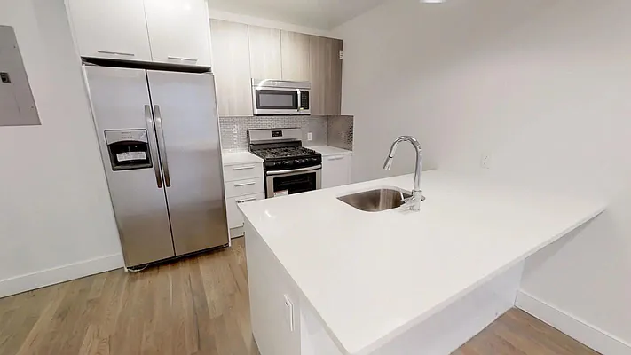 Rented by Bravado Real Estate LLC | media 17