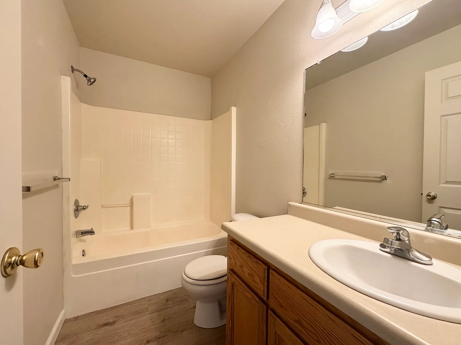 3 bed, 1167 sqft, $1,895 — Photo 4