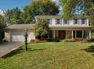 300 S Valley Rd, Barrington, IL 60010