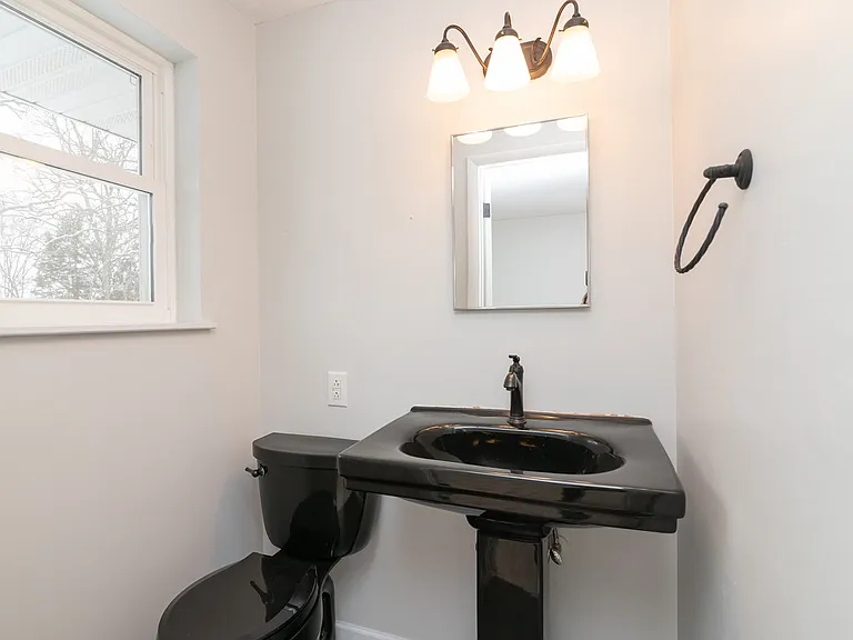 2113 Melody Dr — Photo 3