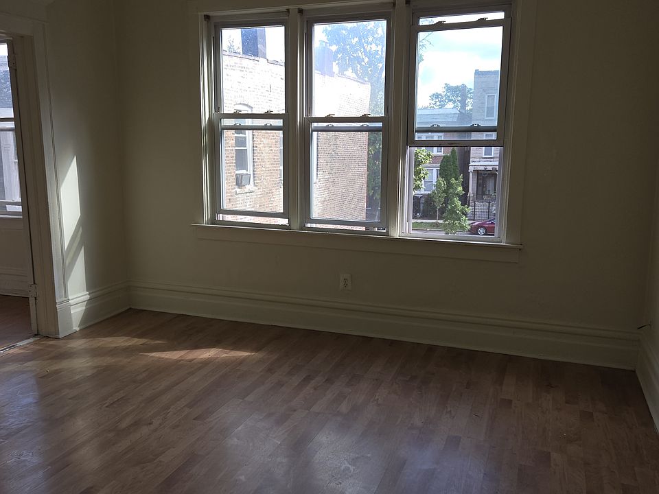 1st image of 918 N Richmond St #2