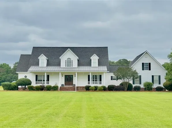 1428 Center Rd, Timmonsville, SC 29161