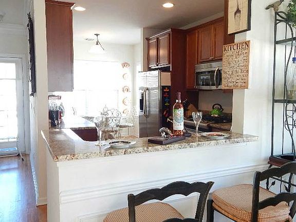 2nd image of 138 Somerset Dr