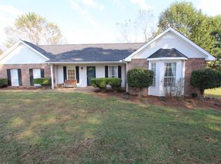 512 Bluffview Dr, Pegram, TN 37143