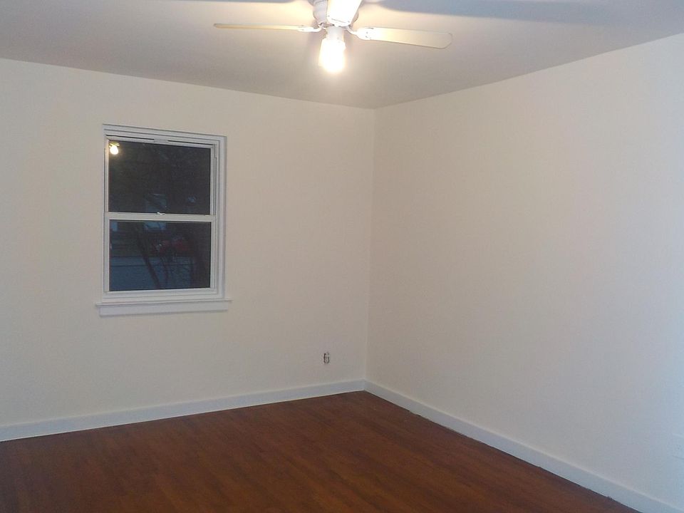 1st image of 7426 260th St Floor 1