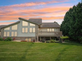 13010 Mulligan Ct, Lindstrom, MN 55045