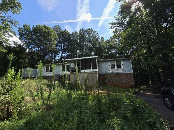 1904 Lake Cunningham Rd, Greer, SC 29651