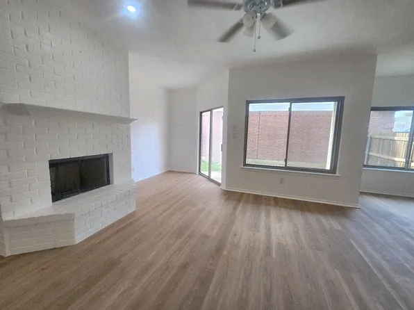 802 Headwater Dr, Arlington, TX 76015