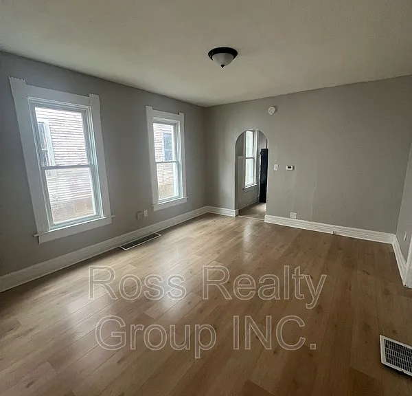 1121 Delence St #BOTTOM — Photo 5